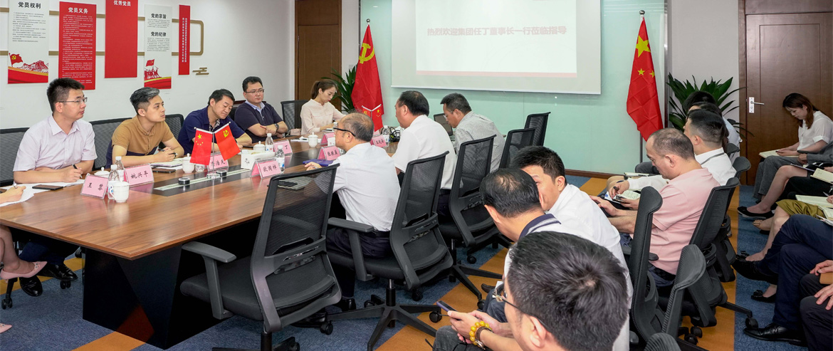 为旅游插上航空“翅膀”，给旅游增添科技“引擎”，用创新创造更大价值