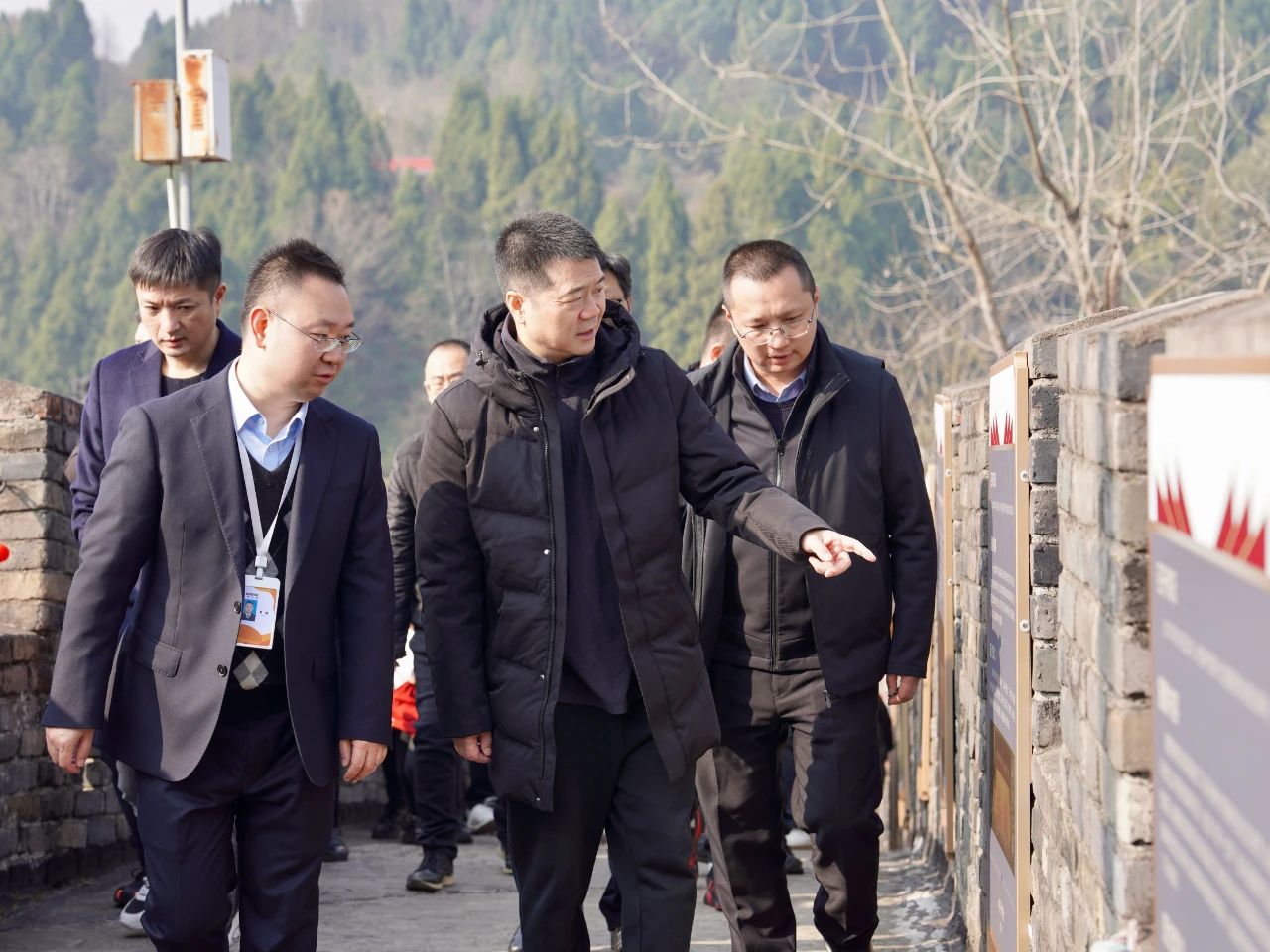 省尊龙凯时集团党委书记、董事长游勇检查督导春节安全生产工作并看望慰问坚守岗位的一线干部员工